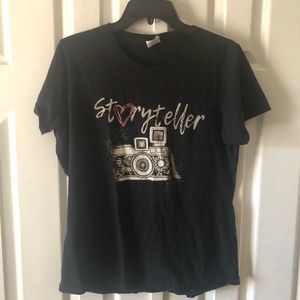 Black short sleeve Storyteller camera t-shirt size L